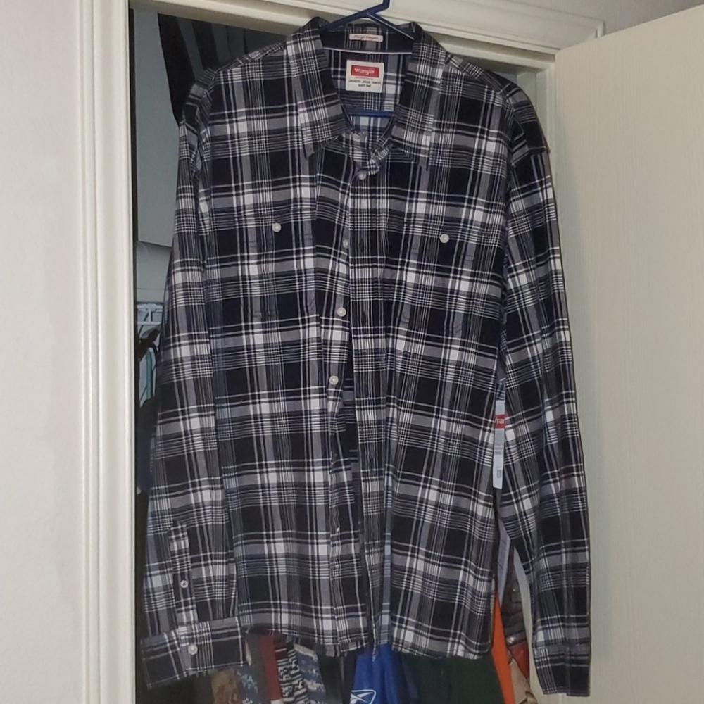Wrangler long sleeve button down